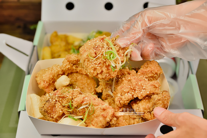 板橋韓式炸雞|樹上雞:炸雞皮脆肉軟份量實在,醬料新鮮製作,不出國也能在家吃韓國味