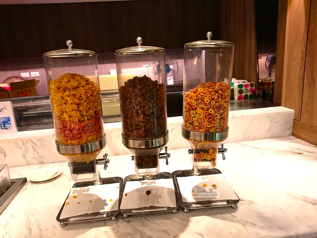 桃園機場飯店|城市商旅CitySuites 桃園航空館-過境休息旅館飯店推薦,看職棒,機捷大園站A15 61 桃園機場過境旅疃推薦,青埔飯店住宿飯店推薦,大園飯店,海霸王飯店