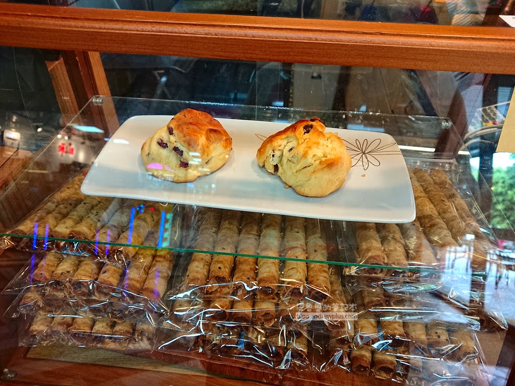 苗栗景點 中山高休息站 三義車亭服務區 樂禵咖啡,便利商店,美食街和寬敞舒適休息區 13 苗栗三義景點,推薦中山高休息站,三義車亭服務區