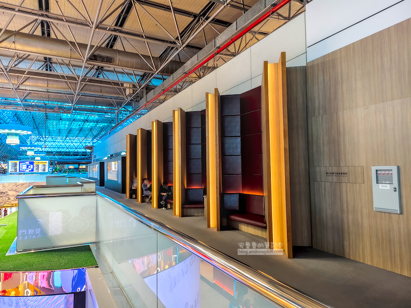 桃園機場第二航廈免費休息 免費淋浴,充電插座,WIFI過夜睡覺 34 桃園機場 第二航廈免費休息區,桃園機場過夜睡覺修息,二航廈休息區,