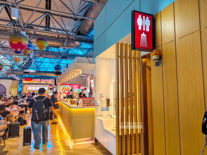 桃園機場第二航廈免費休息 免費淋浴,充電插座,WIFI過夜睡覺 40 桃園機場第二航廈免費休息區,桃園機場過夜睡覺修息,二航廈休息區,