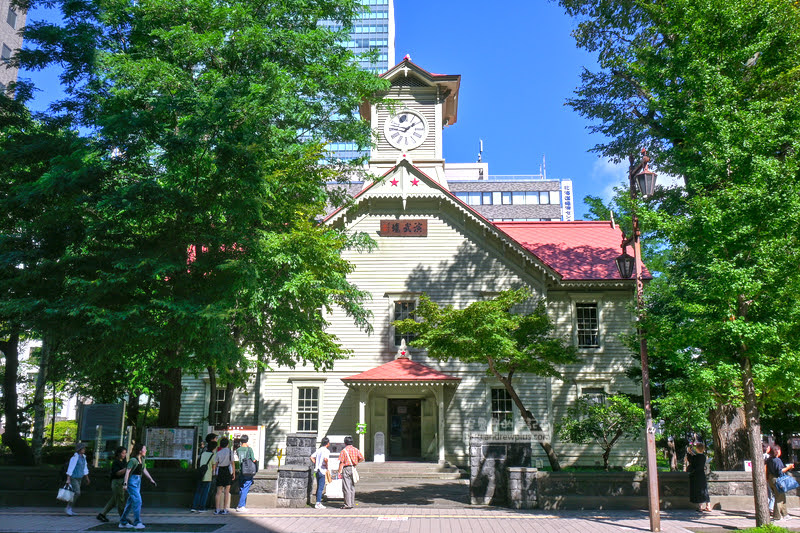 Odori Park corn stand 01 - sapporo