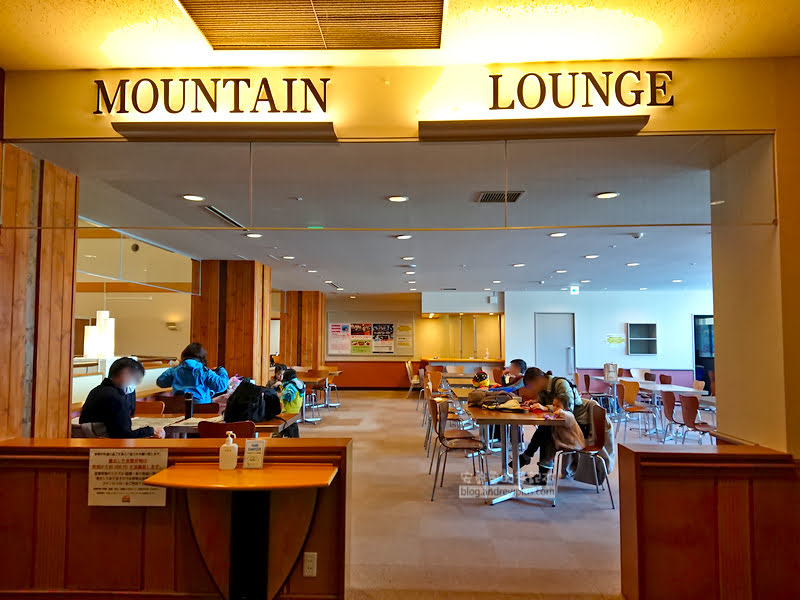 喜樂樂滑雪場滑雪場入口旁的休息室