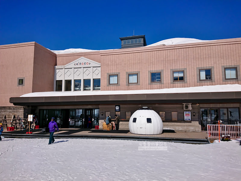 喜樂樂滑雪場滑雪場門口旁的售票處