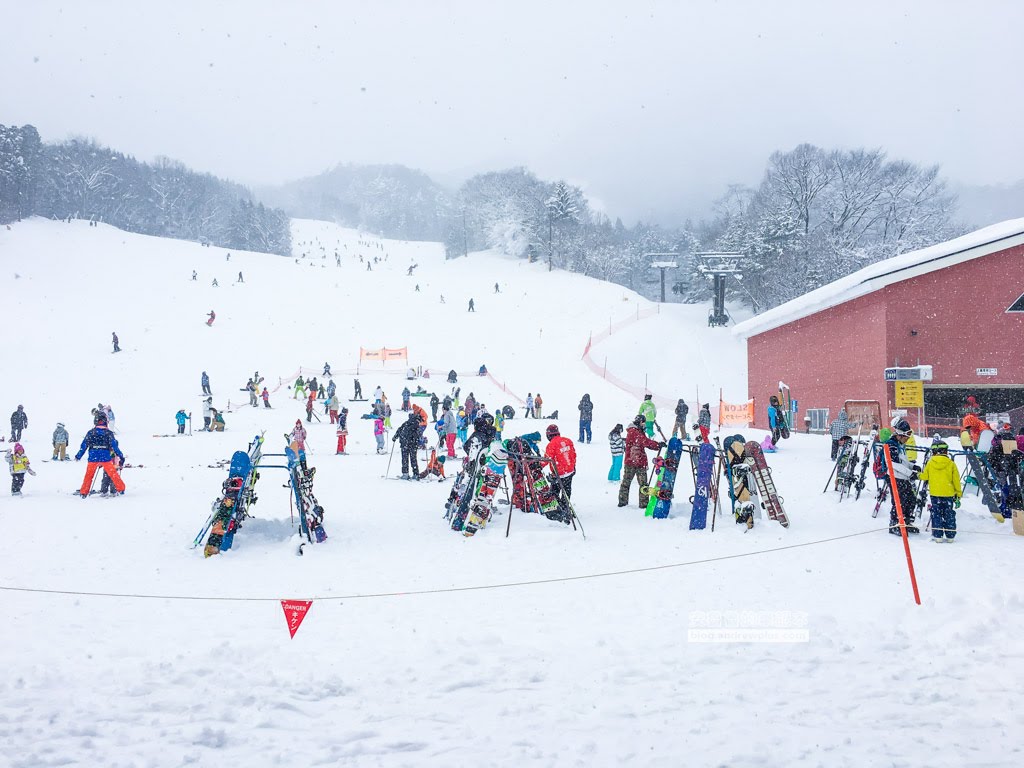 諾恩水上滑雪場, 滑雪中心前 D滑雪道