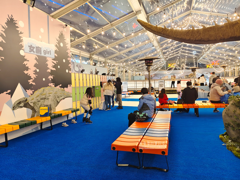 中國信託溜冰 預約 2025-26場次,免費冰鞋借用|中國信託金融園區戶外滑冰場 21 中國信託溜冰預約,中國信託金融園區戶外滑冰場