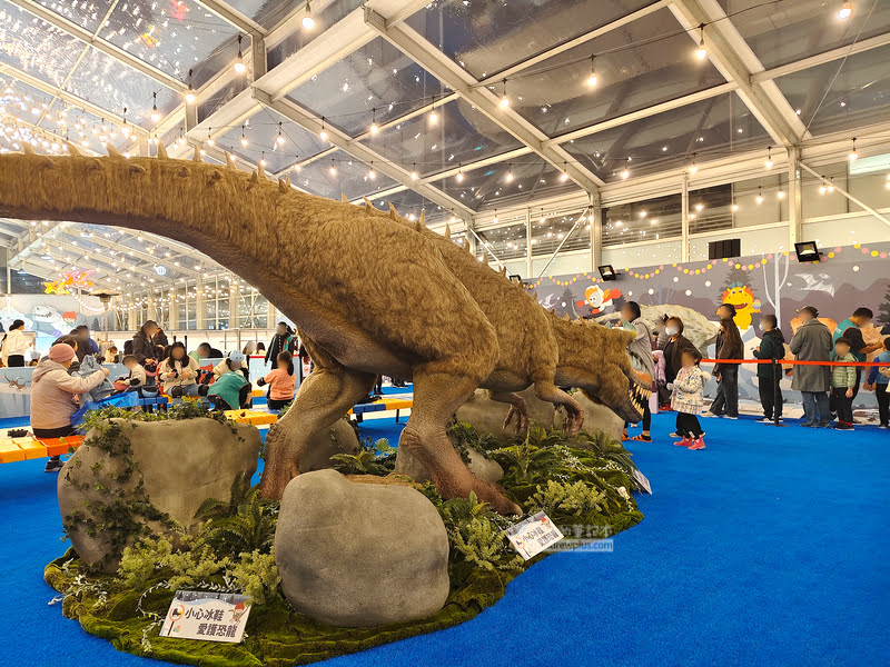 中國信託溜冰 預約 2025-26場次,免費冰鞋借用|中國信託金融園區戶外滑冰場 16 chinatrust skate 0016 - 中國信託溜冰