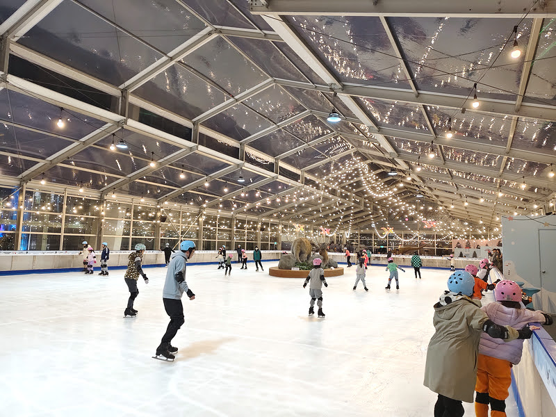 中國信託溜冰 預約 2025-26場次,免費冰鞋借用|中國信託金融園區戶外滑冰場 38 chinatrust skate 0018 - 中國信託溜冰