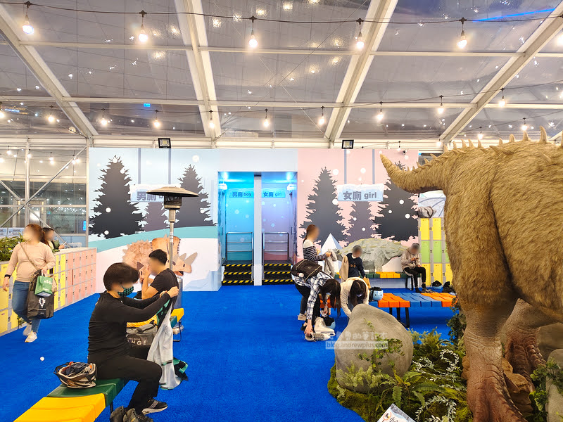 中國信託溜冰 預約 2025-26場次,免費冰鞋借用|中國信託金融園區戶外滑冰場 24 中國信託溜冰預約,中國信託金融園區戶外滑冰場