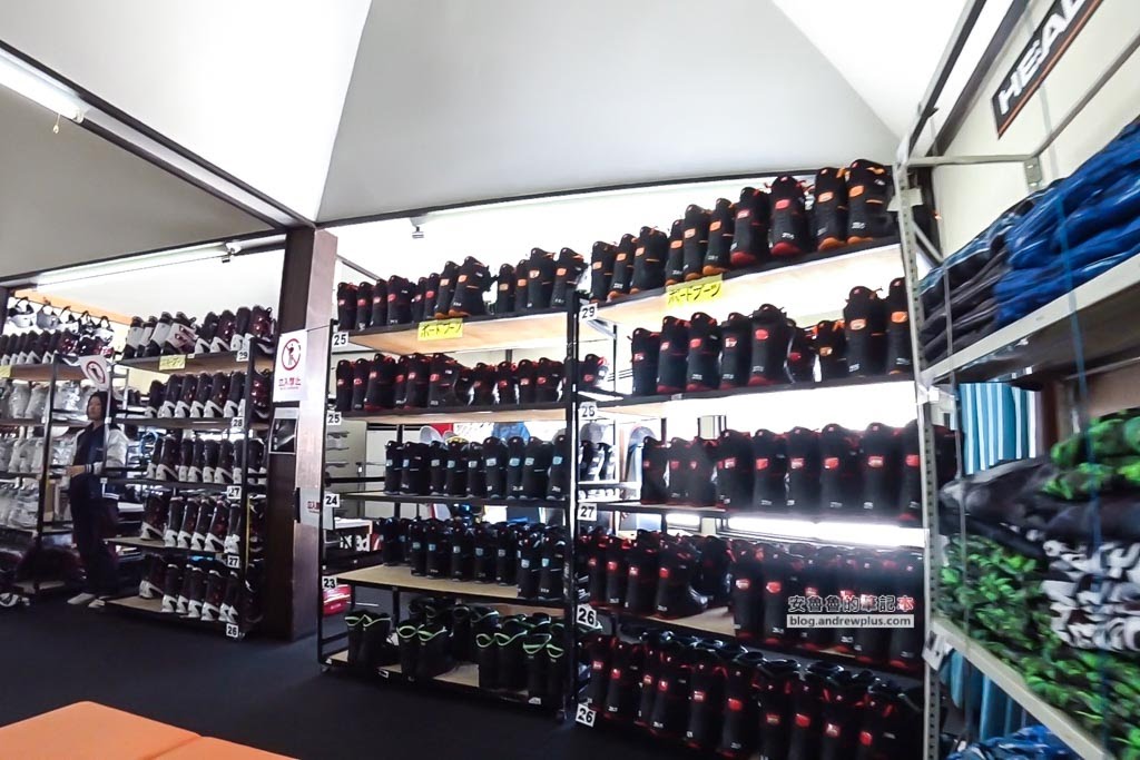 豬苗代滑雪場 租雪具, 全部都是 snowboard boots