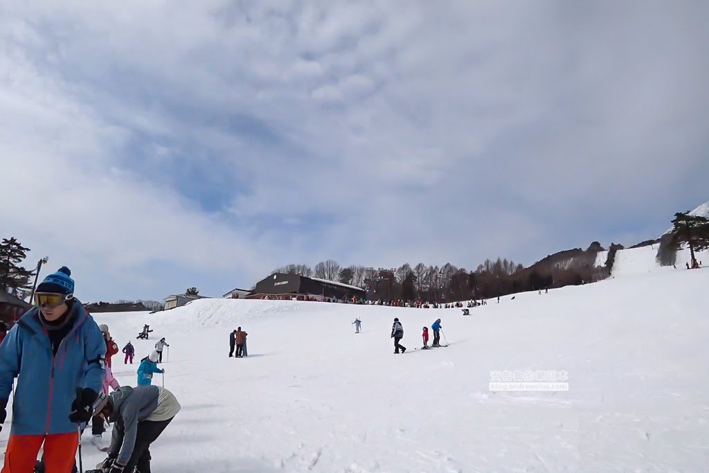 豬苗代滑雪場 滑雪道, 滑雪中心前初學者雪道