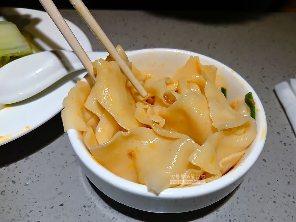 板橋美食,海底撈火鍋板橋店,火鍋美甲服務