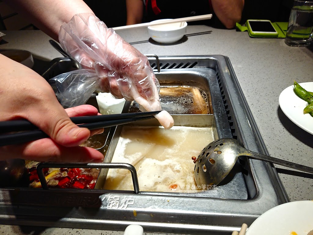 板橋美食,海底撈火鍋板橋店,火鍋美甲服務