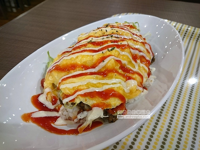 沖繩自駕遊, 永旺來客夢Kijimuna 塔可蛋包飯