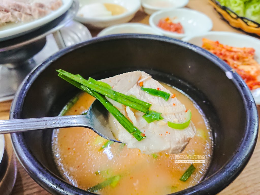 釜山必吃美食,雙胞胎豬肉湯飯,釜山好吃,大淵站美食