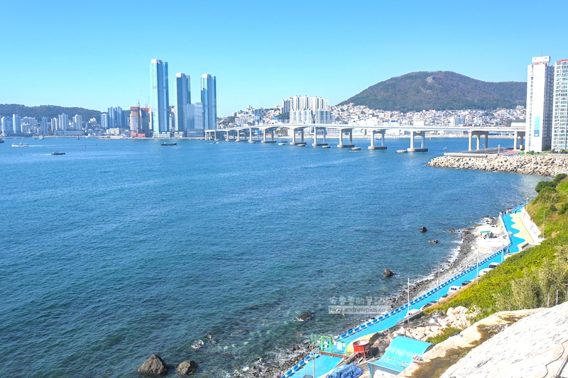 白淺灘文化村,眺望南港大橋的海景