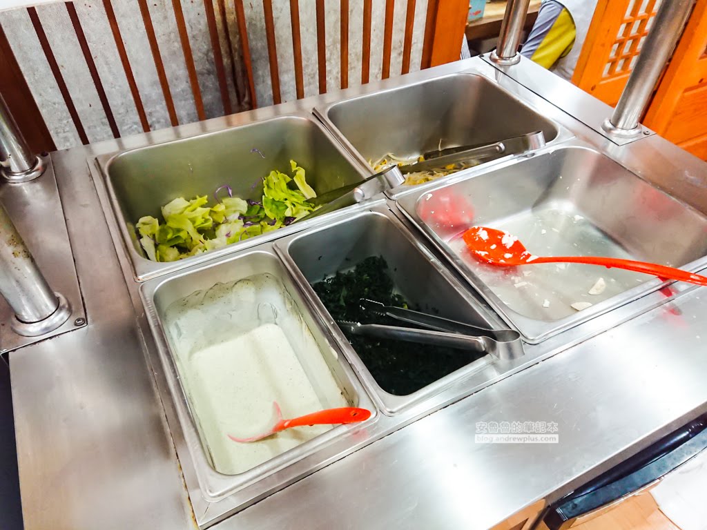 釜山必吃美食,辣炒章魚拌飯,善良章魚