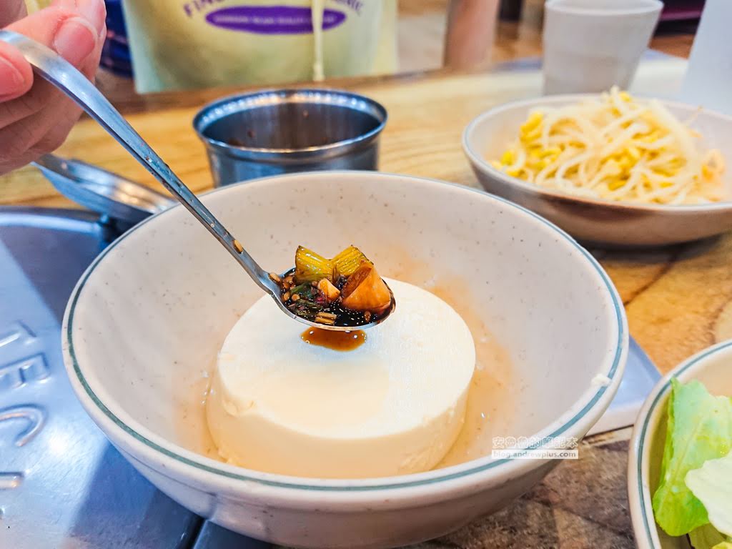 釜山必吃美食,辣炒章魚拌飯,善良章魚