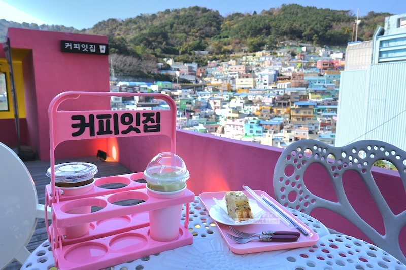 甘川咖啡廳 coffee it house, 咖啡蛋糕與美景