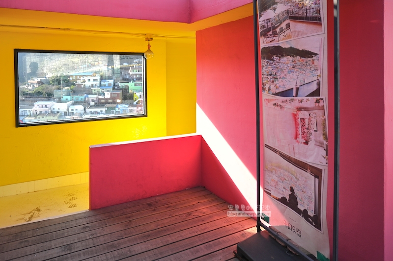 甘川咖啡廳 coffee it house,通往地下室的樓梯