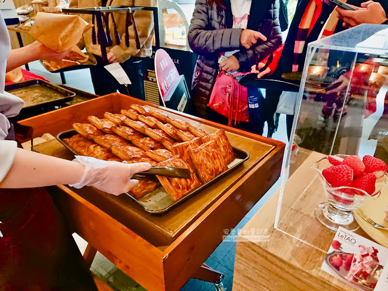 北海道美食|Doremo LeTao:LeTAO小樽洋菓子舖,LeTAO Shop,新鮮出爐麵包甜點