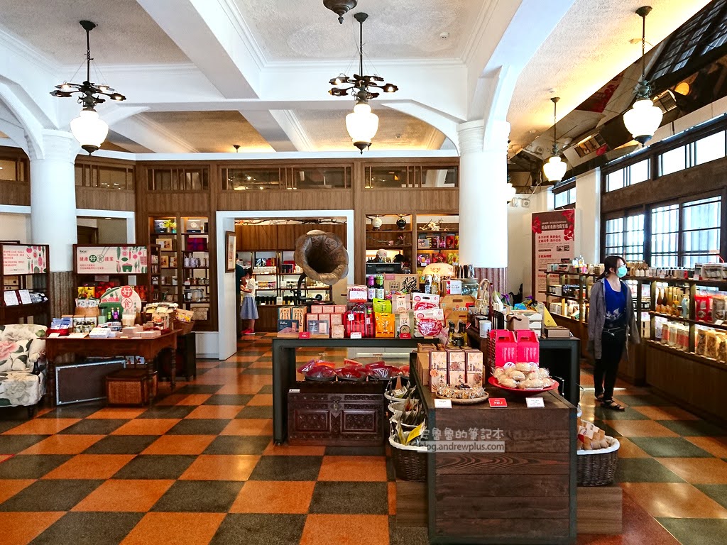 台南景點|林百貨半日遊:南台灣第一間百貨公司,必坐復古指針電梯、朝聖頂樓神社與文創伴手禮必逛攻略 4 林百貨,台南景點,台南必玩
