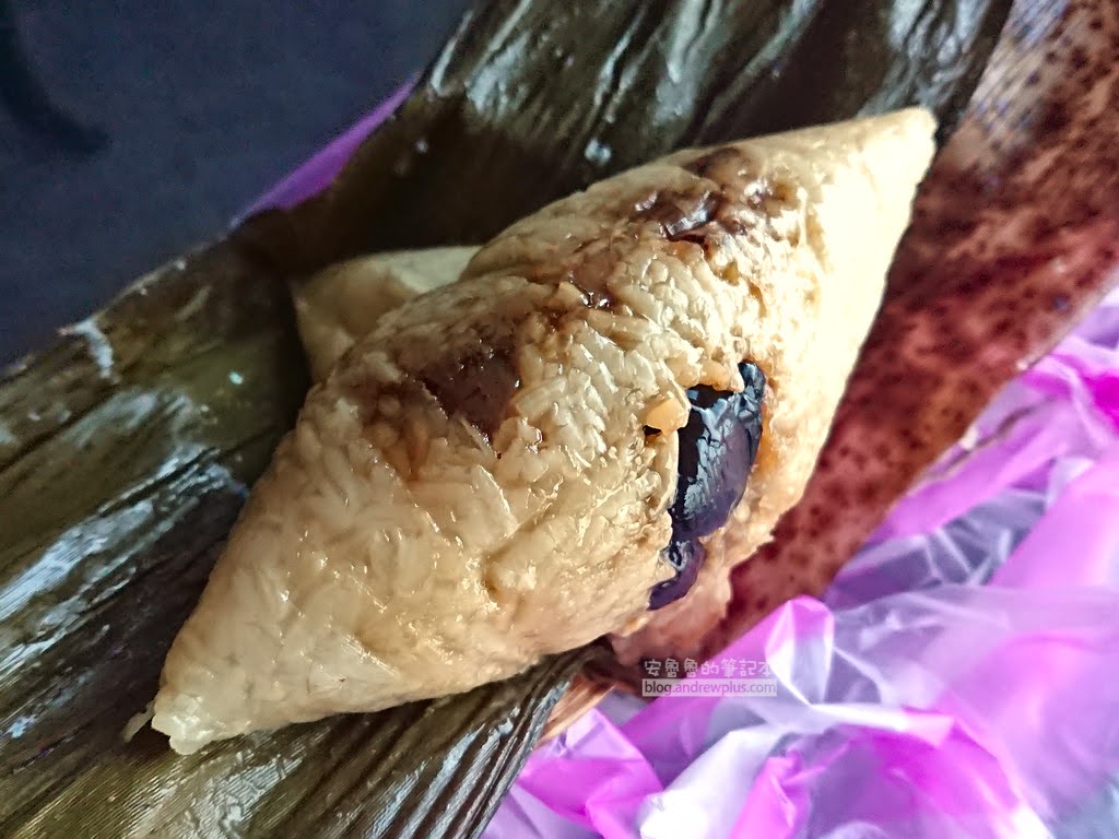 米其林推薦 | 再發號百年肉粽:必點特製八寶肉粽,正宗水煮南部粽,可宅配、來台南玩必吃的在地美食! 11 再發號, 肉粽裡面有栗子、香菇、五花肉等食材