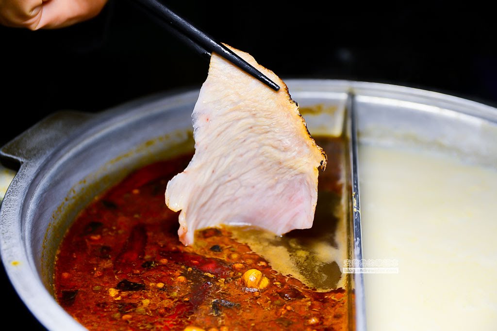 台北美食 | 肉老大頂級肉品涮涮鍋:高品質原塊肉與研發特色湯頭交織的極致CP值火鍋體驗 16 肉老大頂級肉品涮涮鍋,六張犁站涮涮鍋,六張犁站火鍋,六張犁好吃麻辣鍋